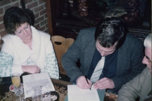 1984-Bombakkes-Bespreking-Prinsschap-Contractondertekening-07