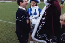 1992-Bombakkes-Aftrap-Voetbalwedstrijd-van-Vitesse-08-01