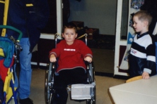 2001-02-08-Coloradokevers-Kleuterprins-Tom-met-gebroken-been