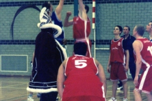 2003-Prins-Hans-dn-Vierde-1e-opslag-Basketbalwedstrijd-10