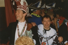 1994-Bombakkes-in-zaal-Hotel-de-Kroon-03