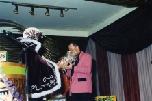 2001-Bombakkes-Krantuitreiking-en-CD-Precentatie-13