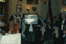 2006-Bombakkeskrantuitreiking-08