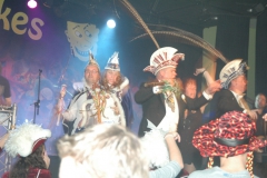 opening2011-143
