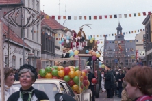 1_1981-Bombakkes-Carnavalsoptocht-03