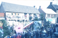 1983-Optocht-gemixt-rond-Spoorstraat-en-Europaplein-05