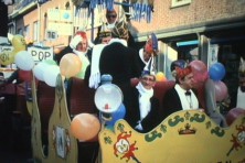1985-Bombakkes-Carnavalsoptocht-02