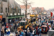 1987-Bombakkes-Carnavalsoptocht-01