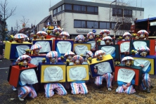 1989-Bombakkes-Carnavalsoptocht-Vrienden-van-Theo-Roosenboom-06
