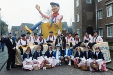 1990-Bombakkes-Carnavalsoptocht-02