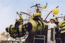 1999-Bombakkes-Optocht-Vriendengroep-Davy-Goertz-01