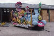 2001-Bombakkes-Carnavalsoptocht-Vriendengroep-Davy-Goertz-03