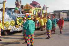 2001-Bombakkes-Carnavalsoptocht-Vriendengroep-Davy-Goertz-30
