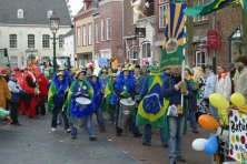 2006-Bombakkes-Carnavalsoptocht-Batucada-Tropicana-024