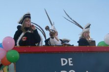 2006-Bombakkes-Carnavalsoptocht-in-de-Steendalerstraat-071