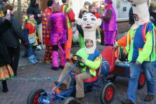 2006-Bombakkes-Carnavalsoptocht-in-de-Steendalerstraat-077