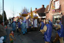 2006-Bombakkes-Carnavalsoptocht-in-de-Steendalerstraat-120