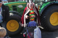 2011-03-06-optocht-010