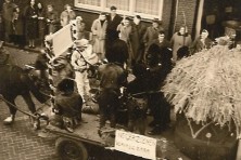 1958-Bombakkes-Carnavalsoptocht-06