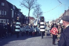 1_1968-Bombakkes-Carnavalsoptocht-07