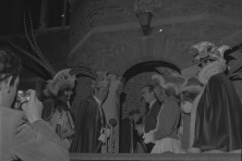 1974-Bombakkes-Ontvangst-Stadhuis-Prins-Jo-1-Sleuteloverdracht-02c