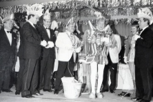 1971-Bombakkes-Bezoek-bij-Blau-Gold-Duisburg-BRD-05