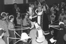1986-Bombakkes-Scholenbezoek-01