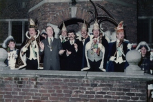 1984-Bombakkes-Ontvangst-Stadhuis-Sleutel-overdracht-01