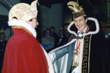 1987-Bombakkes-Sleuteloverdracht-Stadhuis-08