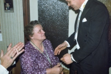 1981-Bombakkes-Ziekenbezoek-16